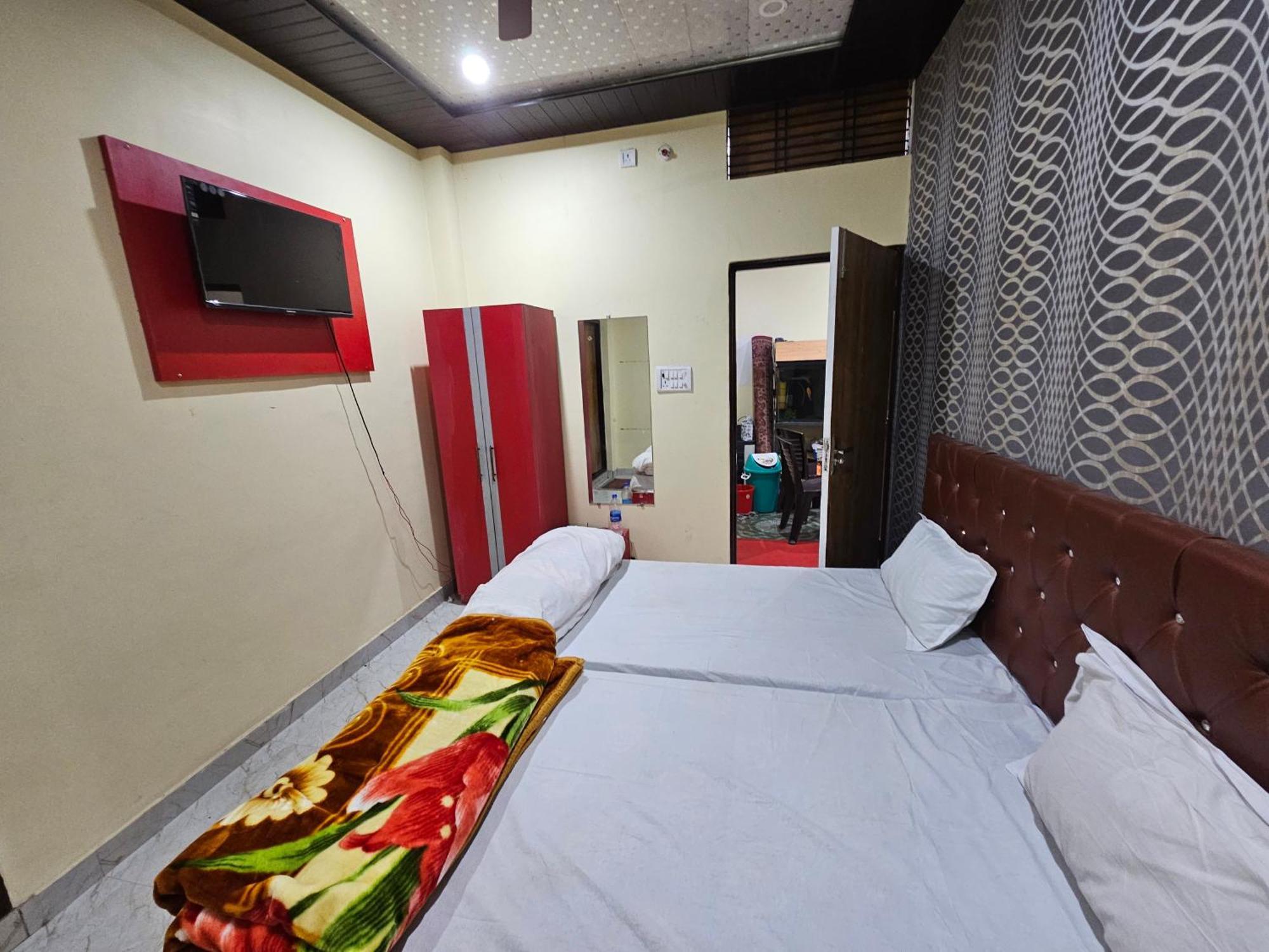 Hotel Kalika P Guest House 瓦拉纳西 外观 照片